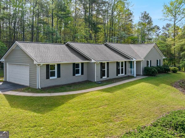 40 River Point Drive, Lagrange, GA 30240