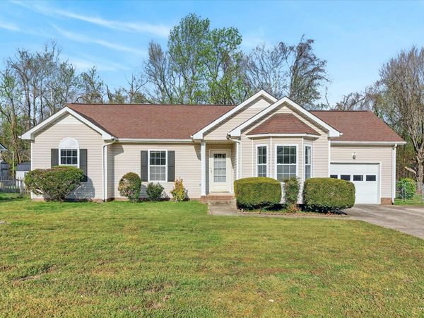 408 Kelsey Dr, Clarksville, TN 37042