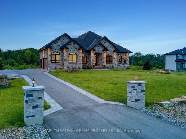 324 Hedley Way, Ottawa, ON K2W0E4