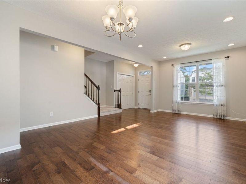 32825 Rebecca Lane, Avon Lake, OH 44012 Photo 9