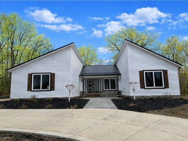 3940 Ellendale Road, Chagrin Falls, OH 44022