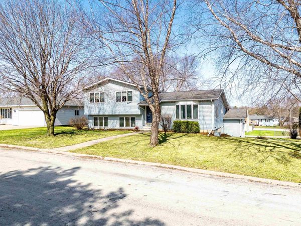 1120 Grant Street, Denver, IA 50622