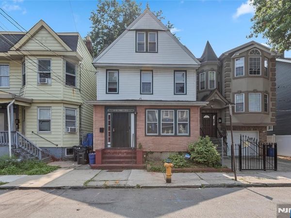 42 Mead Street, NEWARK, NJ 07106