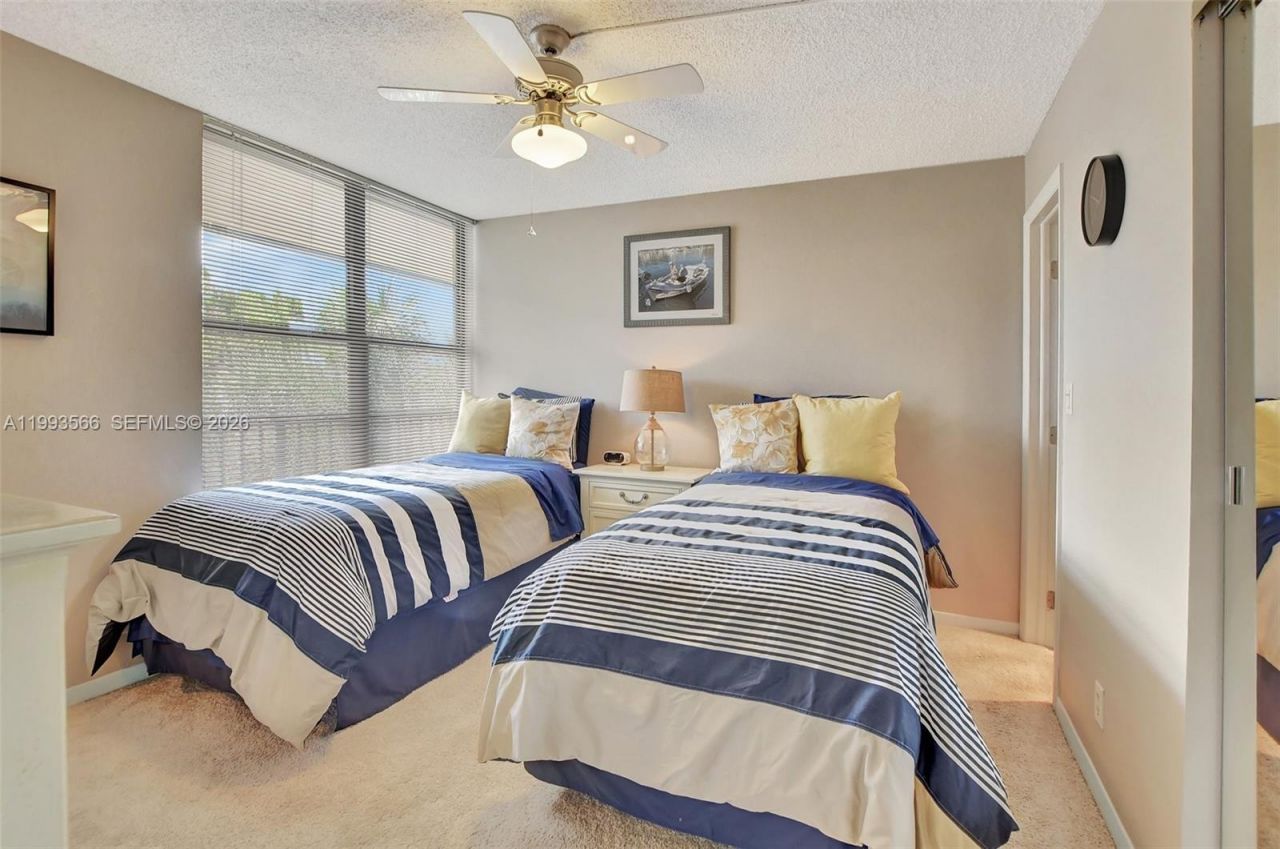 14 Royal Palm Way, Unit 303, Boca Raton, FL 33432 Photo