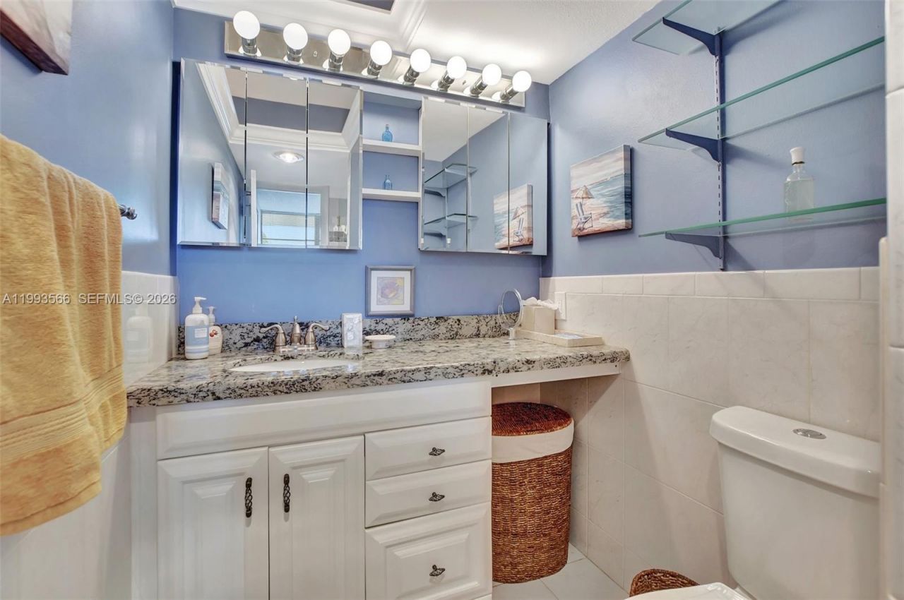 14 Royal Palm Way, Unit 303, Boca Raton, FL 33432 Photo