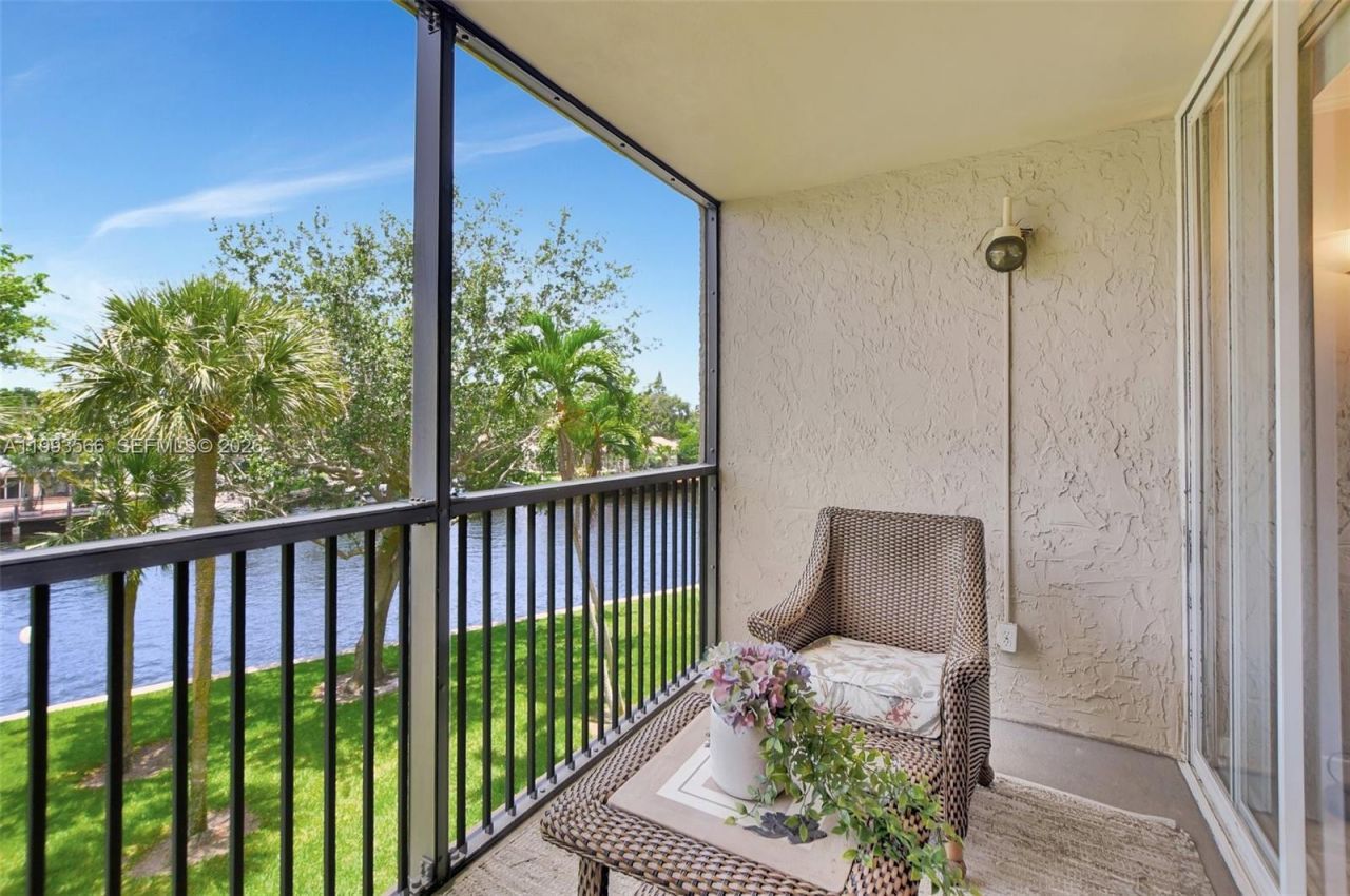 14 Royal Palm Way, Unit 303, Boca Raton, FL 33432 Photo