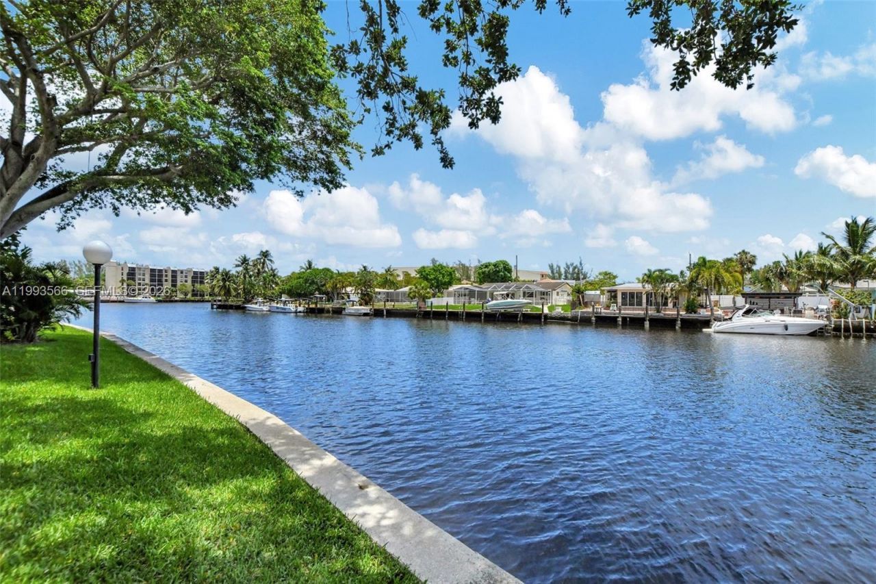 14 Royal Palm Way, Unit 303, Boca Raton, FL 33432 Photo