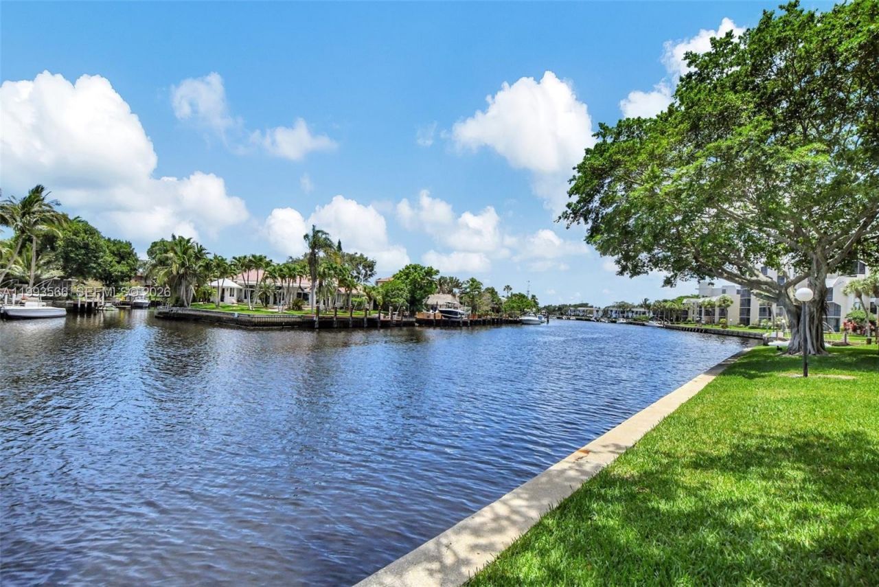 14 Royal Palm Way, Unit 303, Boca Raton, FL 33432 Photo