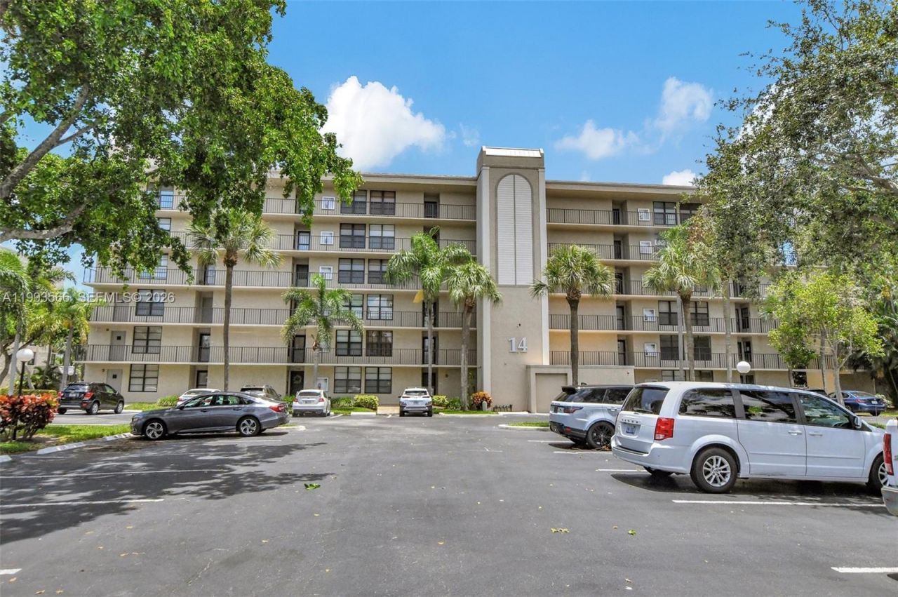 14 Royal Palm Way, Unit 303, Boca Raton, FL 33432 Photo
