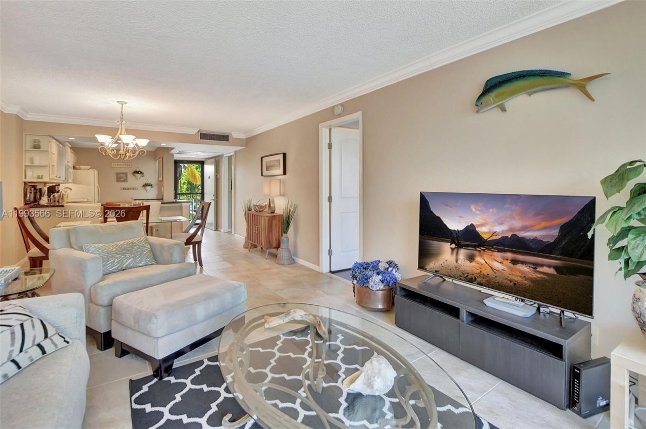 14 Royal Palm Way, Unit 303, Boca Raton, FL 33432 Photo