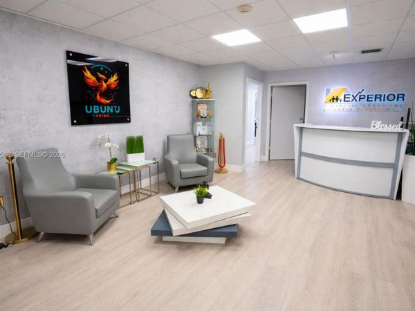 6405 NW 36th St , Virginia Gardens, FL 33166