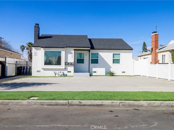 7323 Camellia Avenue, North Hollywood, CA 91605