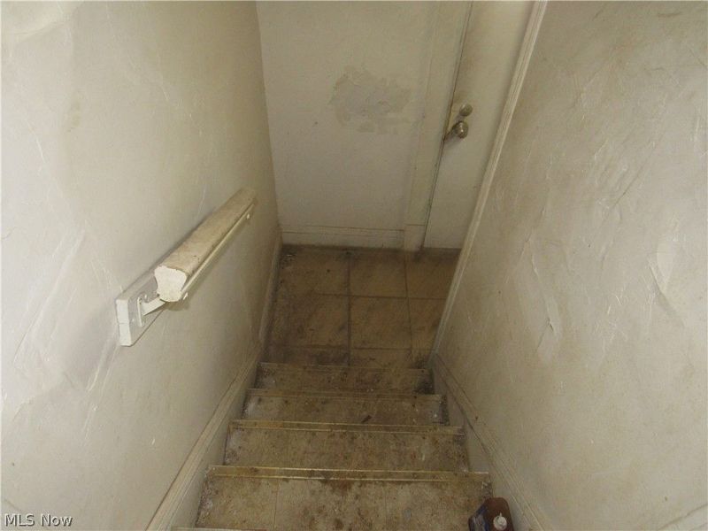 9618 Raymond Avenue, Cleveland, OH 44104 Photo 30