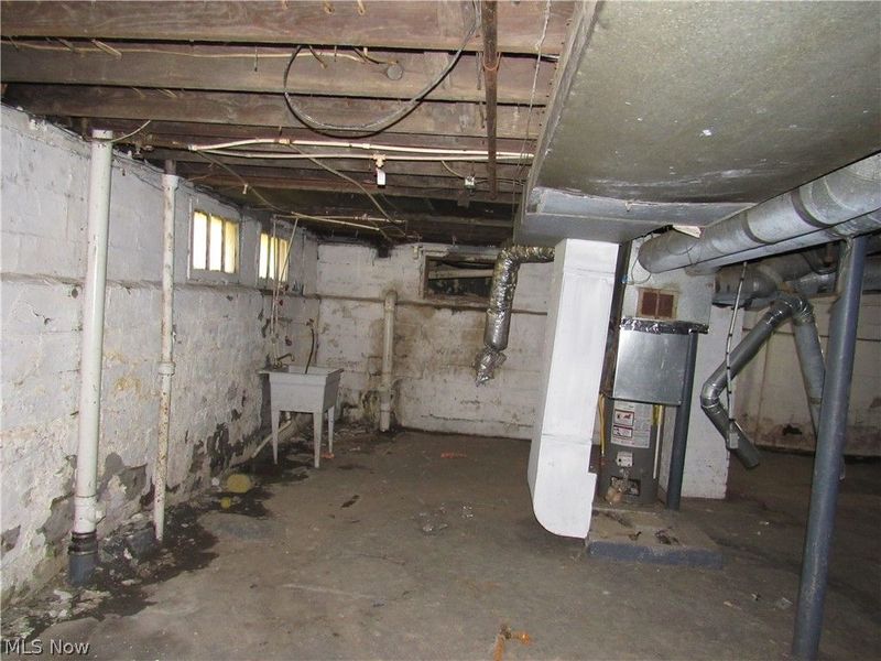 9618 Raymond Avenue, Cleveland, OH 44104 Photo 33