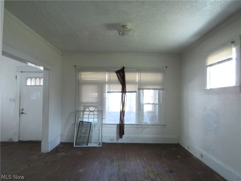 9618 Raymond Avenue, Cleveland, OH 44104 Photo 8