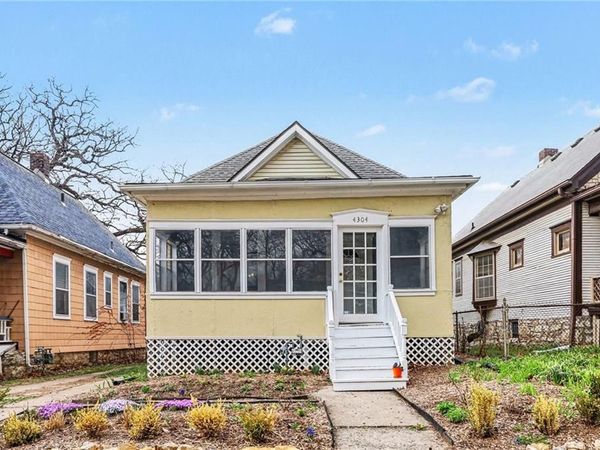 4304 HOLMES Street, Kansas City, MO 64110
