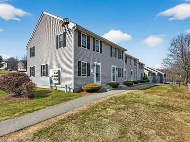 51 Olde Colonial Dr U:1, Unit 1, Gardner, MA 01440