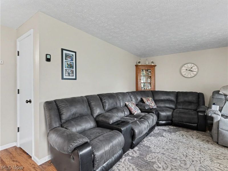 2903 Northview Road, Uniontown, OH 44685 Photo 8