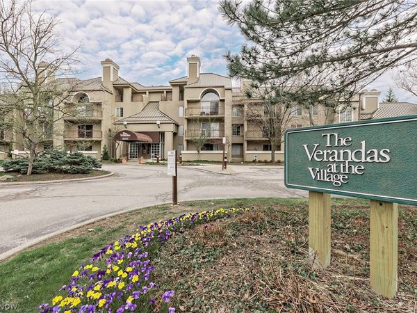 26101 Village Lane, Unit 107, Beachwood, OH 44122