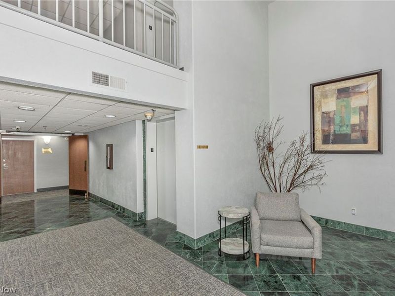 26101 Village Lane, Unit 107, Beachwood, OH 44122 Photo 3