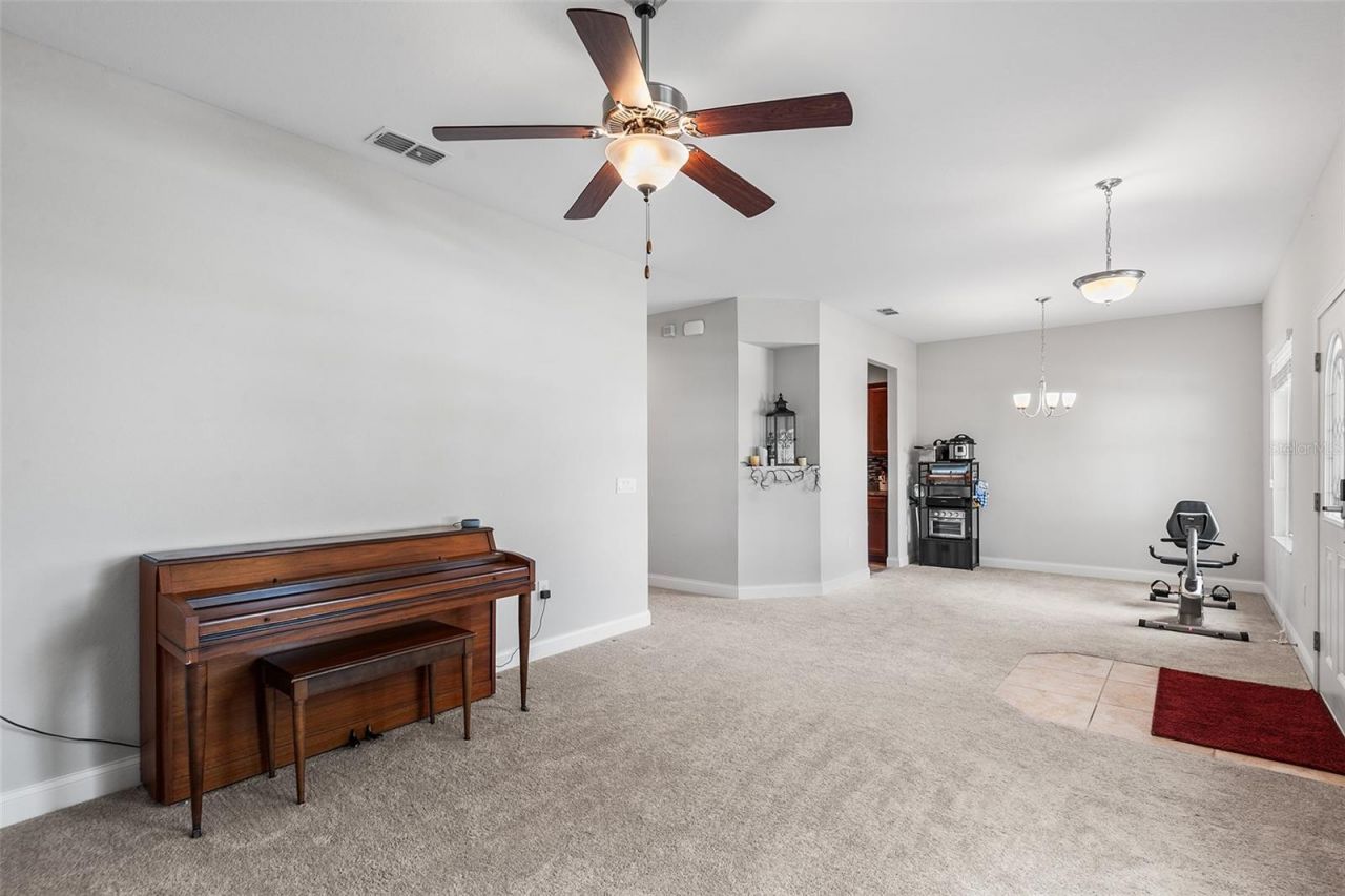 193 Lake Arietta Court, Auburndale, FL 33823 Photo