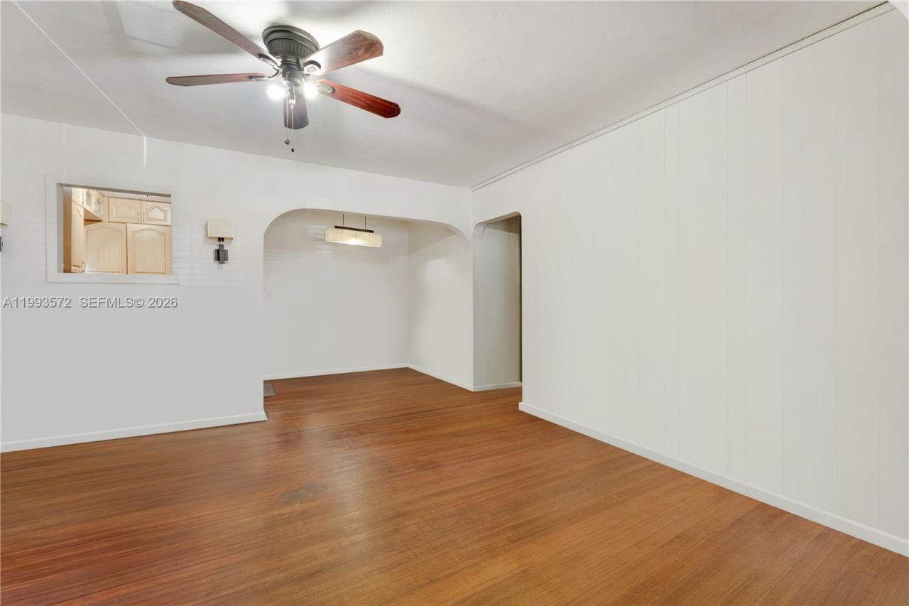 4301 SW 1st St, Miami, FL 33134 Photo