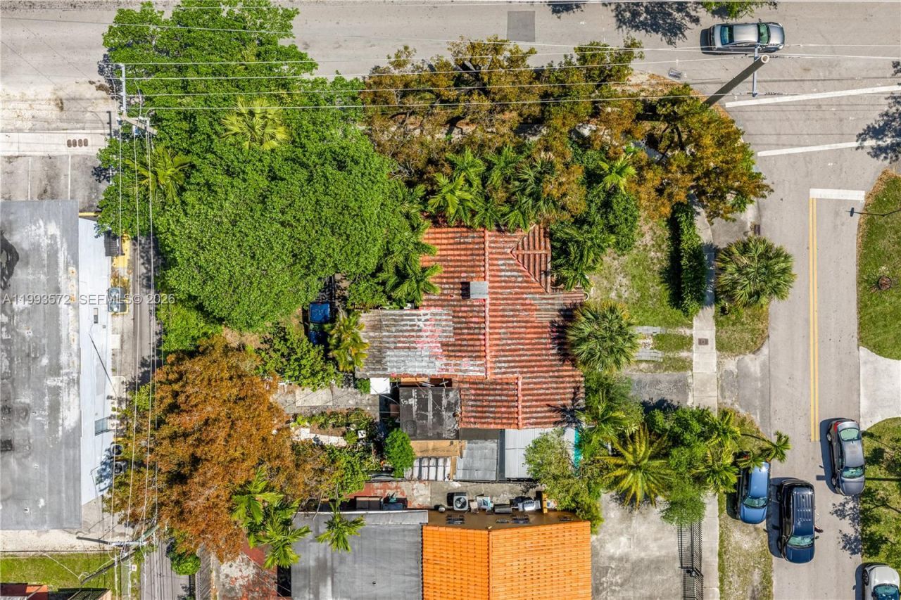 4301 SW 1st St, Miami, FL 33134 Photo