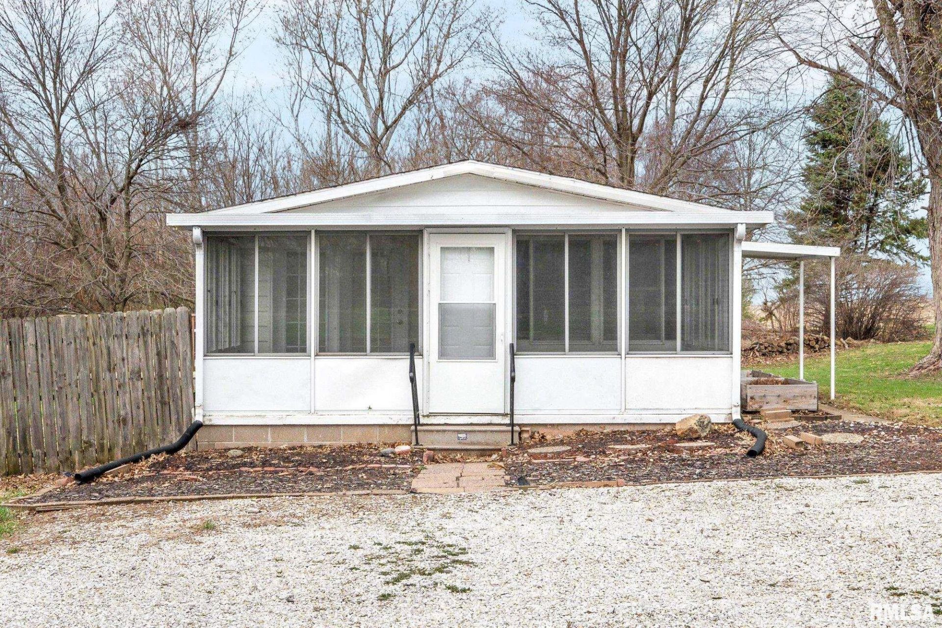 1055 2nd Street, Camp Grove, IL 61424 Main Photo