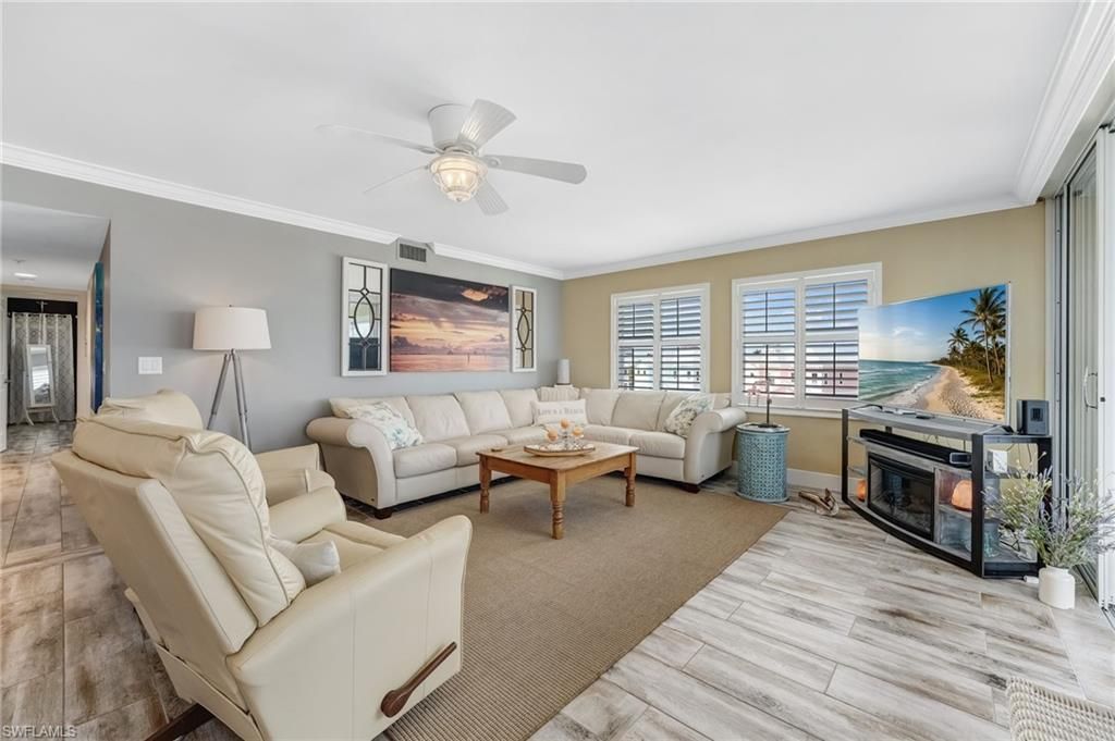 345 Mango St, Unit 401, Fort Myers Beach, FL 33931 Photo