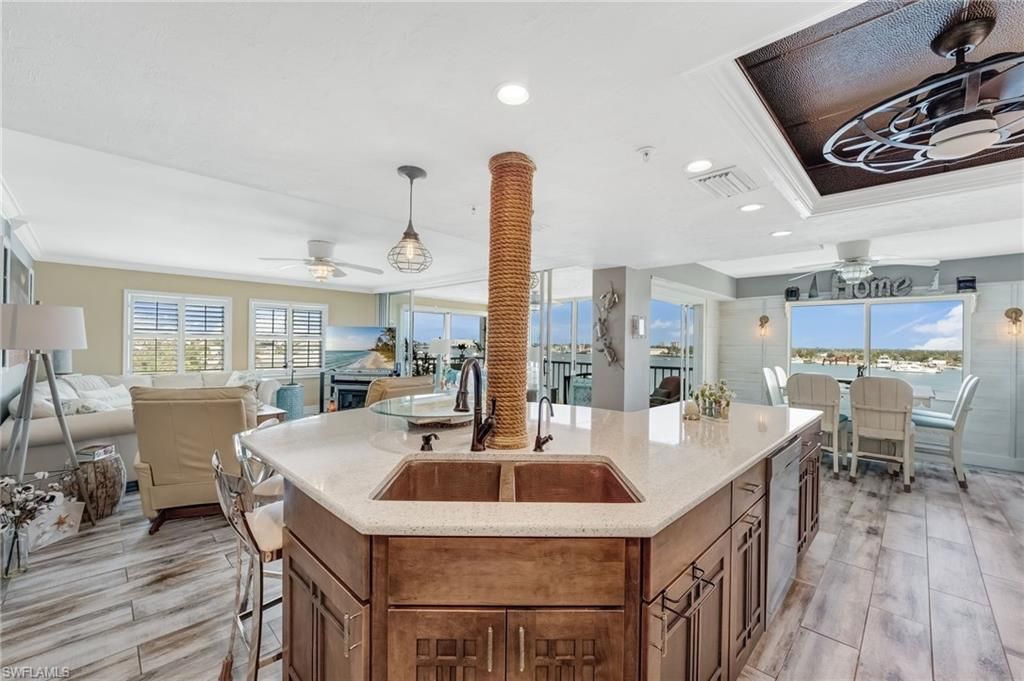 345 Mango St, Unit 401, Fort Myers Beach, FL 33931 Photo