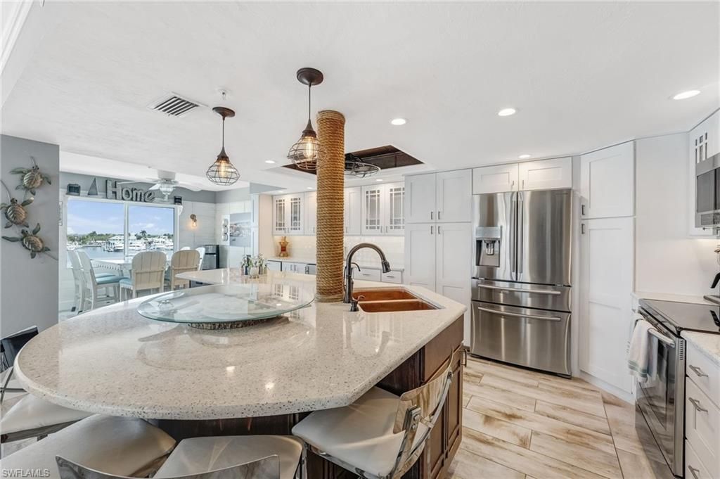 345 Mango St, Unit 401, Fort Myers Beach, FL 33931 Photo