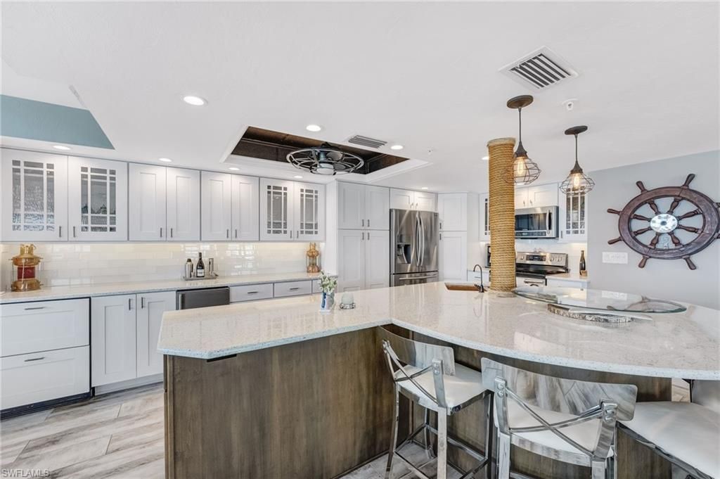 345 Mango St, Unit 401, Fort Myers Beach, FL 33931 Photo