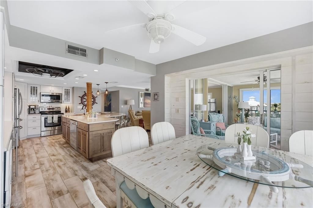 345 Mango St, Unit 401, Fort Myers Beach, FL 33931 Photo