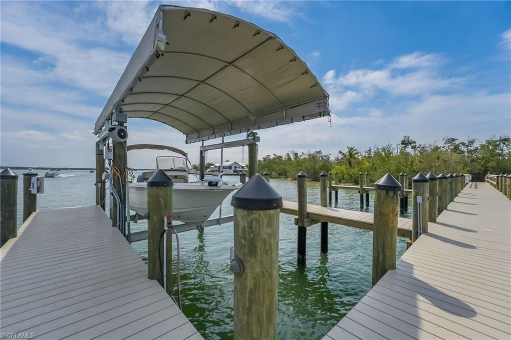 345 Mango St, Unit 401, Fort Myers Beach, FL 33931 Photo