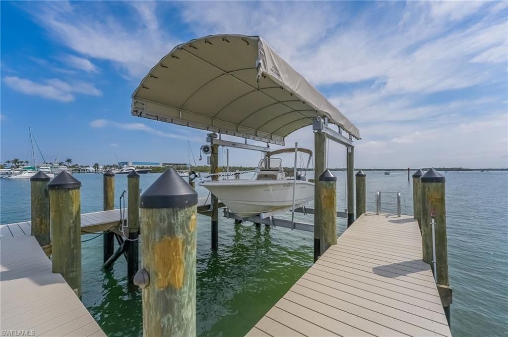345 Mango St, Unit 401, Fort Myers Beach, FL 33931 Photo