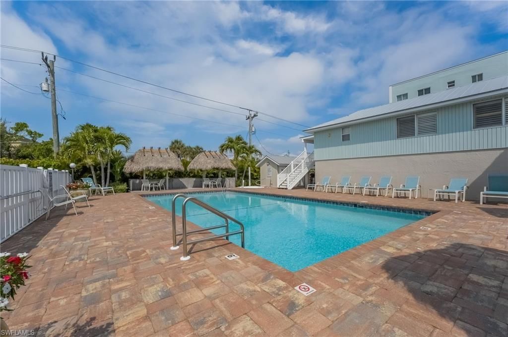 345 Mango St, Unit 401, Fort Myers Beach, FL 33931 Photo
