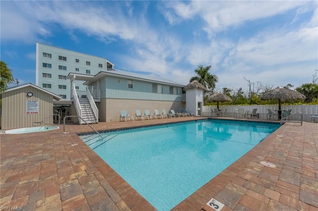 345 Mango St, Unit 401, Fort Myers Beach, FL 33931 Photo