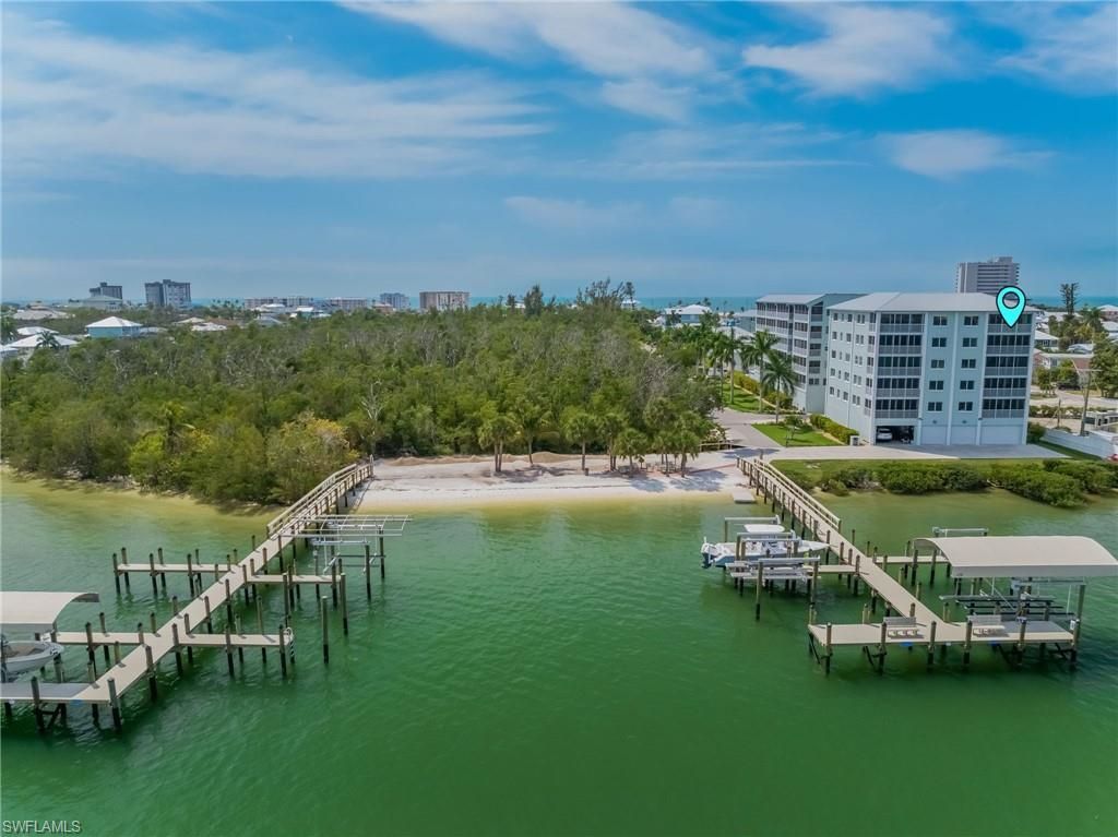 345 Mango St, Unit 401, Fort Myers Beach, FL 33931 Photo