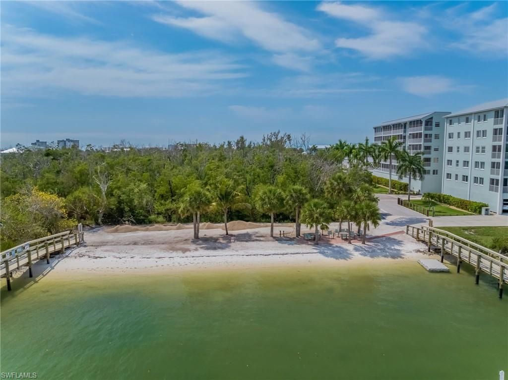 345 Mango St, Unit 401, Fort Myers Beach, FL 33931 Photo