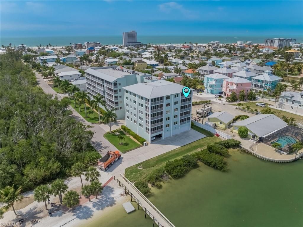 345 Mango St, Unit 401, Fort Myers Beach, FL 33931 Photo