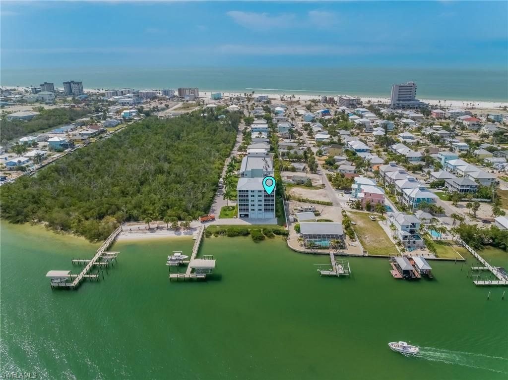 345 Mango St, Unit 401, Fort Myers Beach, FL 33931 Photo