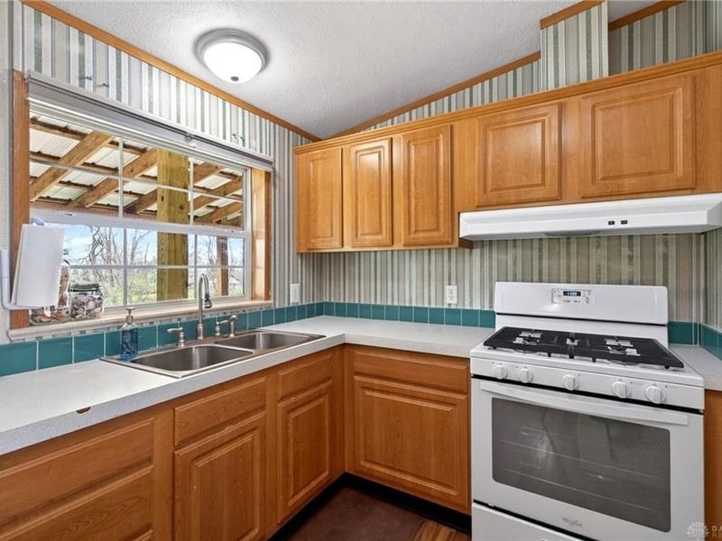 312 E Pike Street, Christiansburg, OH 45389 Photo 18