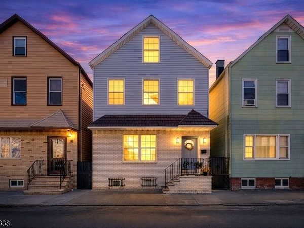 97 Houston St, Newark, NJ 07105