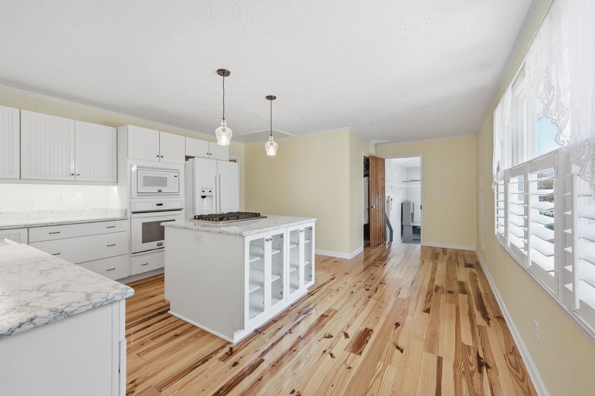 11091 Highway 707 Photo 18