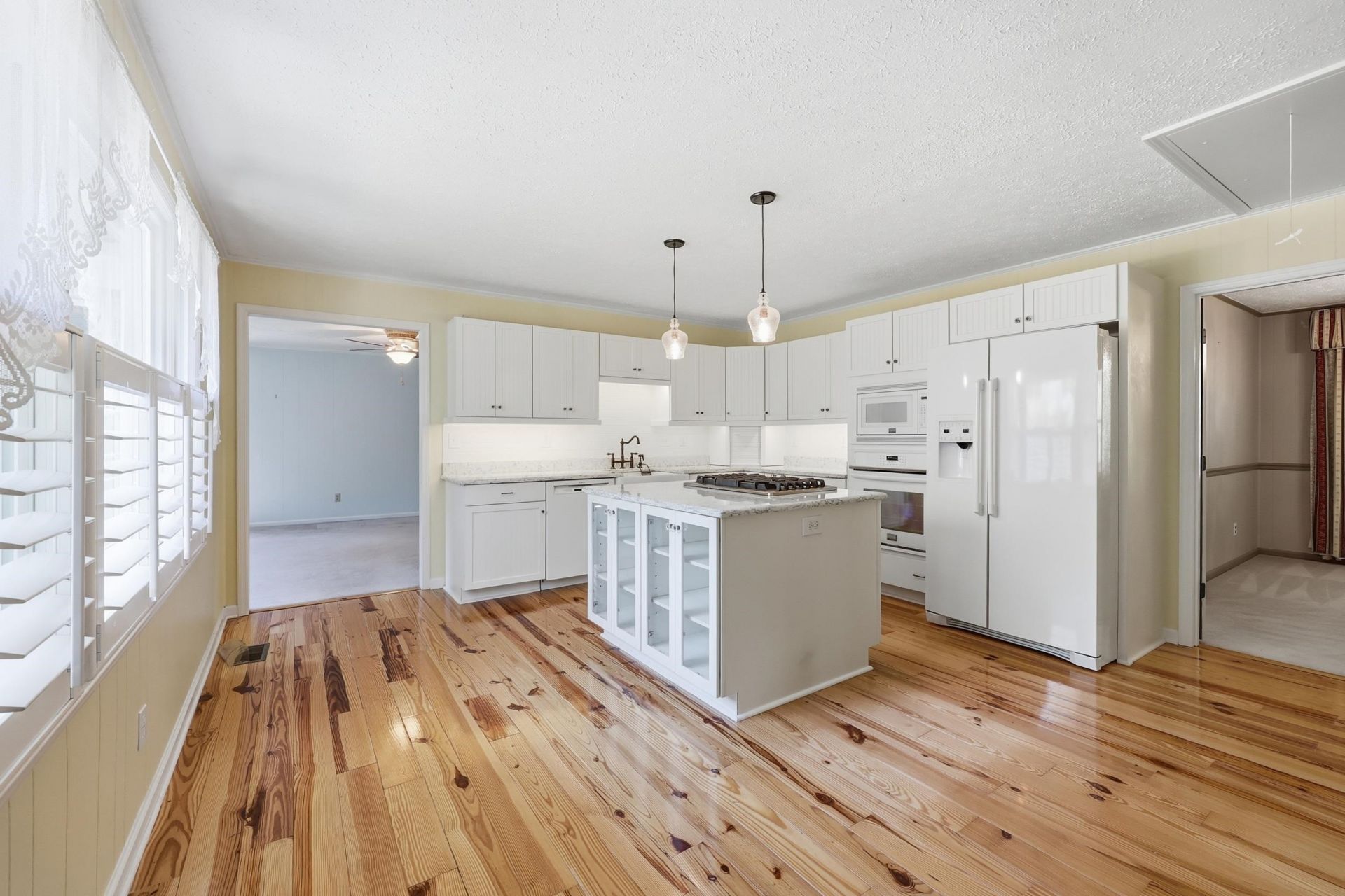11091 Highway 707 Photo 19