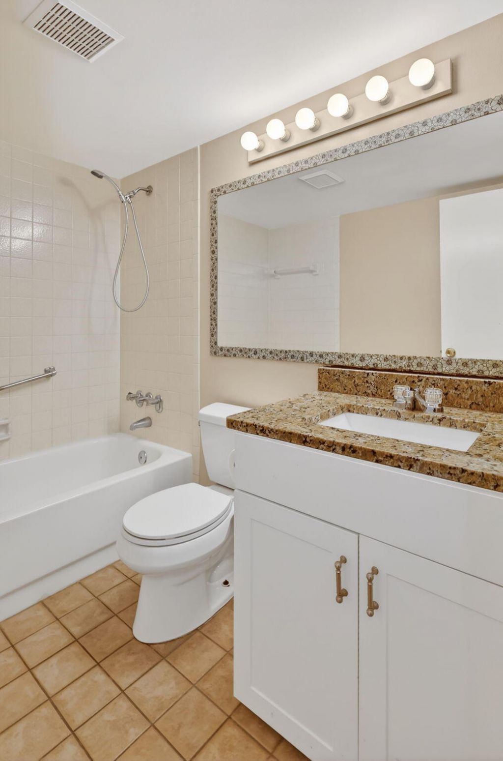 624 Sea Pine Way, Unit B3, Greenacres, FL 33415 Photo