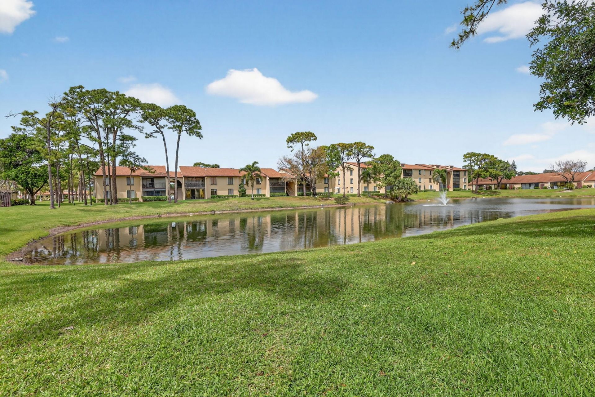 624 Sea Pine Way, Unit B3, Greenacres, FL 33415 Photo