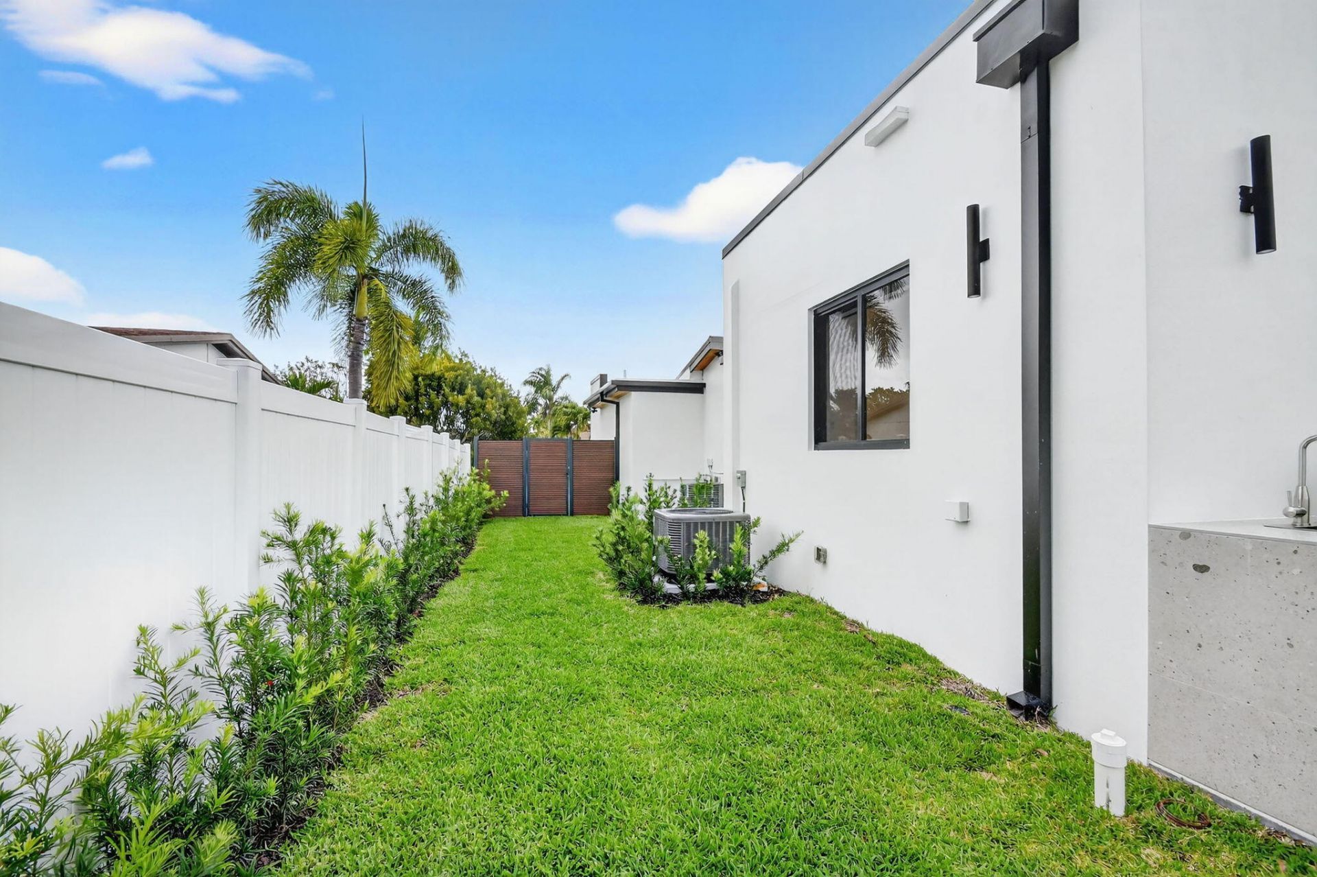 504 Flotilla Road, North Palm Beach, FL 33408 Photo