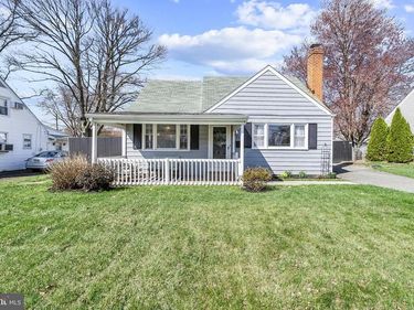 240 UPLAND ROAD, BROOKHAVEN, PA 19015