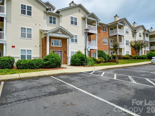 9823 Hyde Glen Court, Charlotte, NC 28262